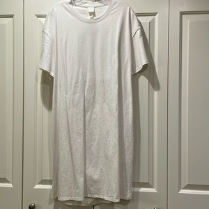 White T-Shirt, Open-Back Minidress, Size XL